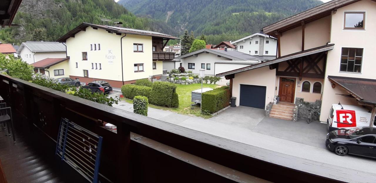 Haus Helene Prantl Apartment Längenfeld Exterior foto